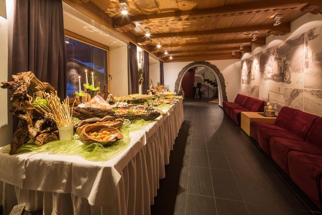 Hotel Rezia La Villa  Dış mekan fotoğraf
